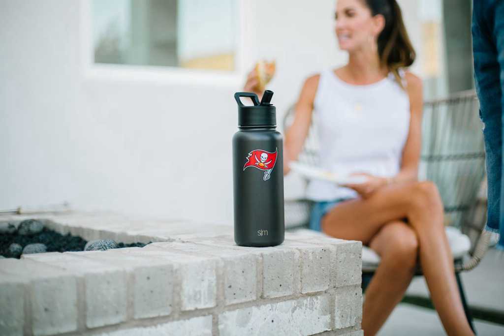 Simple Modern Summit Insulated Water Bottle with Straw Lid Waterflessen Rood | 327485ACN